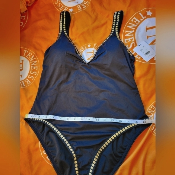 NWT Gibson latimer Europe black 1pc swim  large trim in gold - Picture 2 of 16